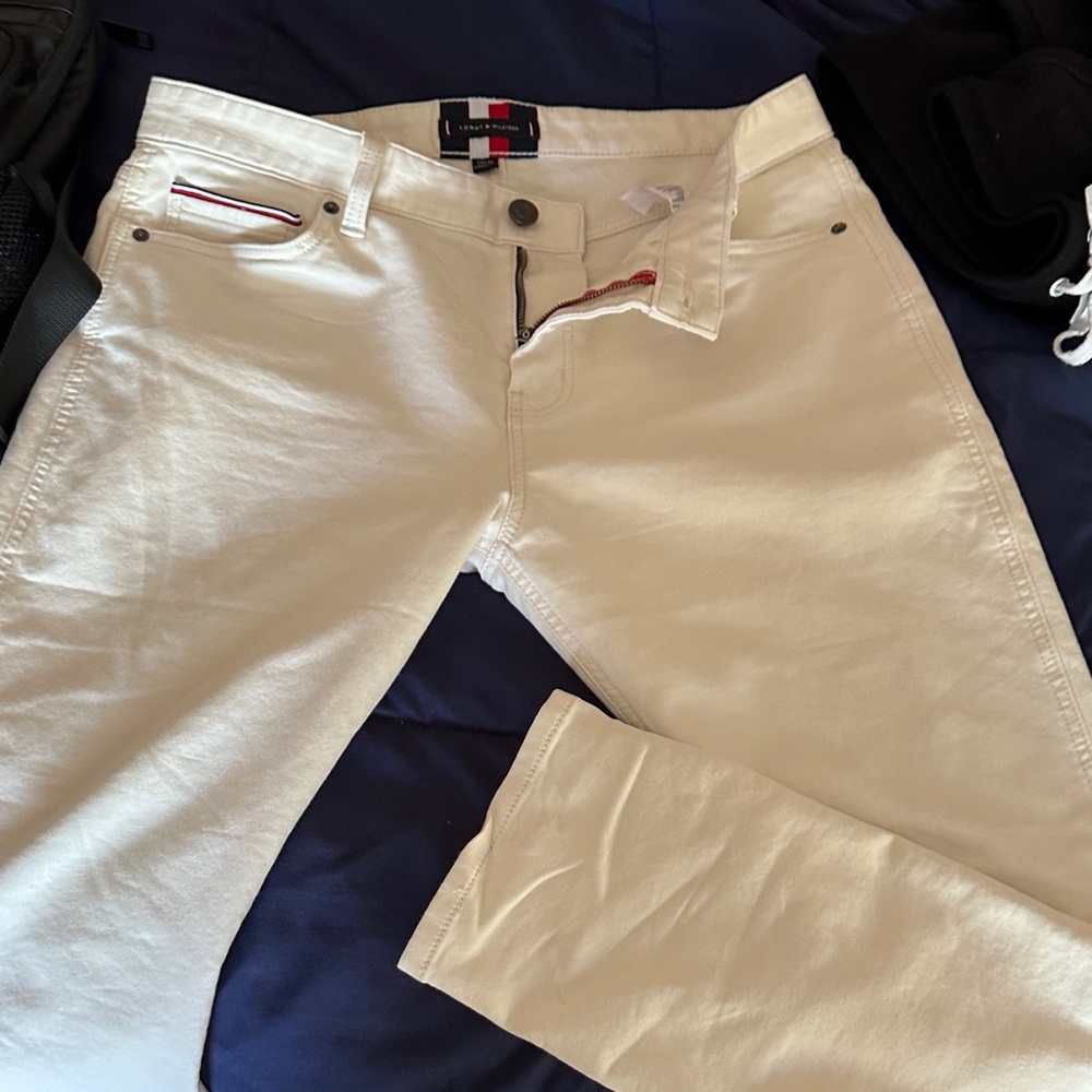 Tommy Hilfiger Men's Slim White Jeans with Subtle Logo Trim